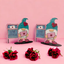 Load image into Gallery viewer, Valentine Gnomes